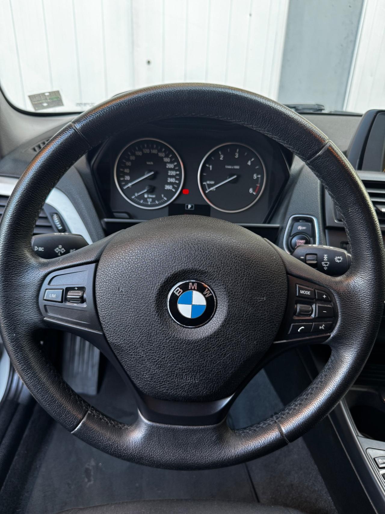 BMW Serie 1 118d Automatica Diesel – 2014 –