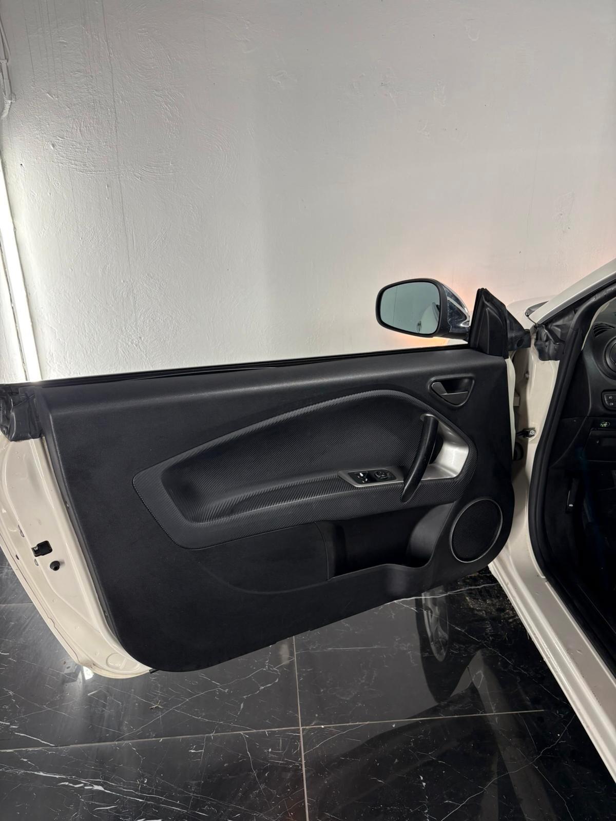 Alfa Romeo MiTo Distinctive