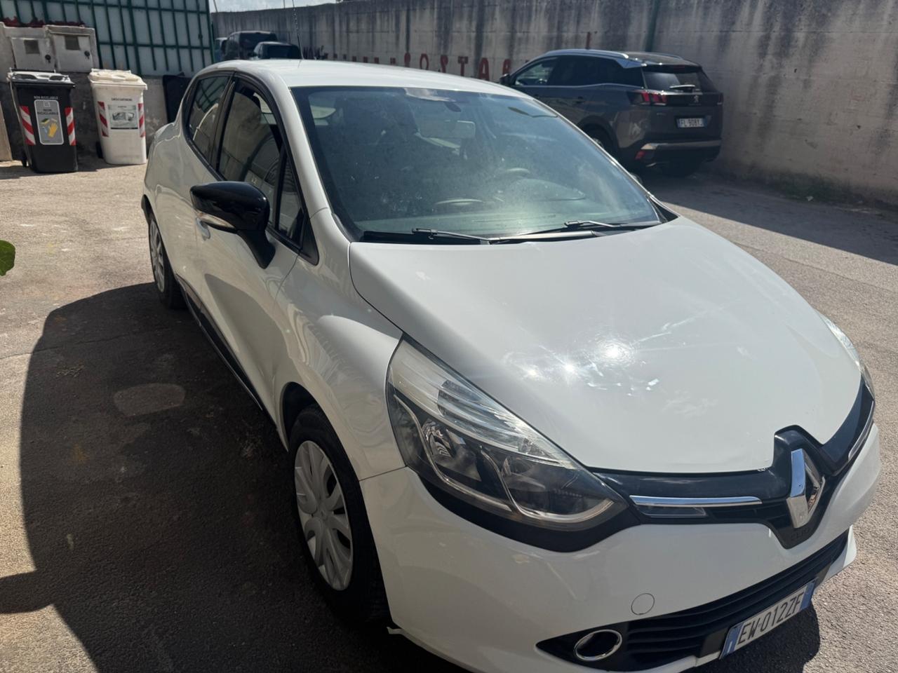 Renault Clio 1.2 75CV GPL 5 porte Costume National