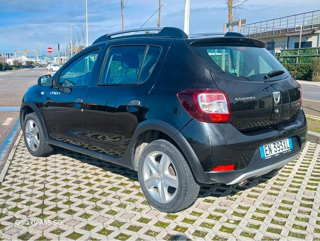 Dacia Sandero Stepway 1.5 DIESEL - NEOPATENTATI PERMUTE