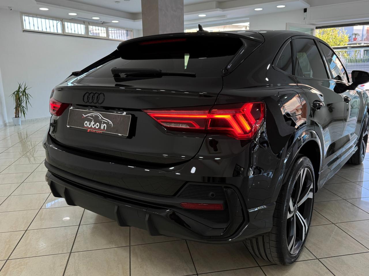Audi Q3 SPB 35 TDI S tronic S Line Identity Black