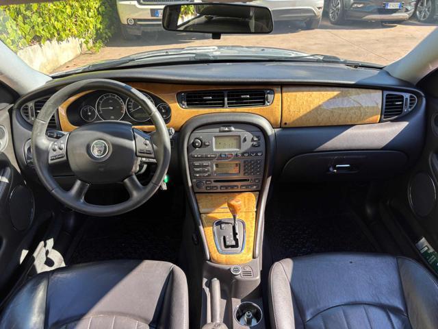 JAGUAR X-Type 2.5 V6 24V cat Executive - GPL 2031
