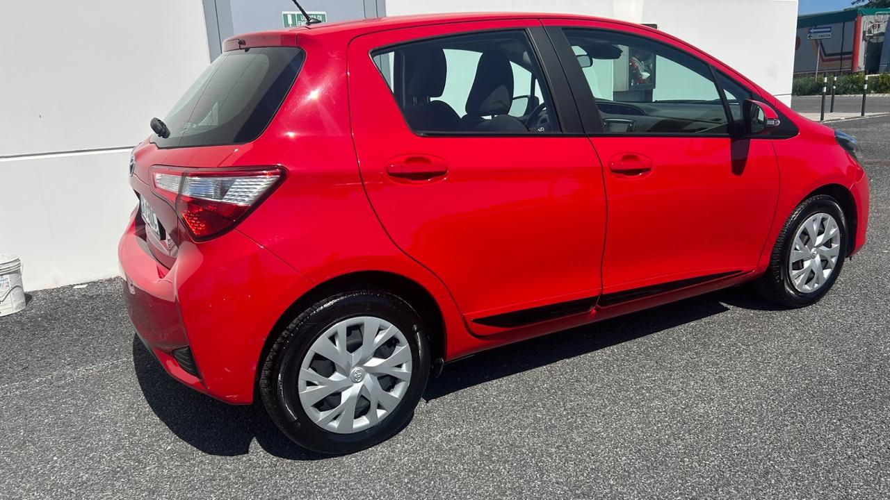 TOYOTA YARIS 1.0 5 P ACTIVE. GARANZIA TOYOTA.