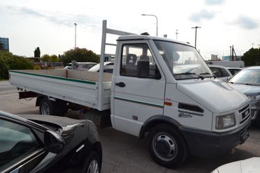 Iveco Daily 35.10 2.8 TD PL CASSONATO
