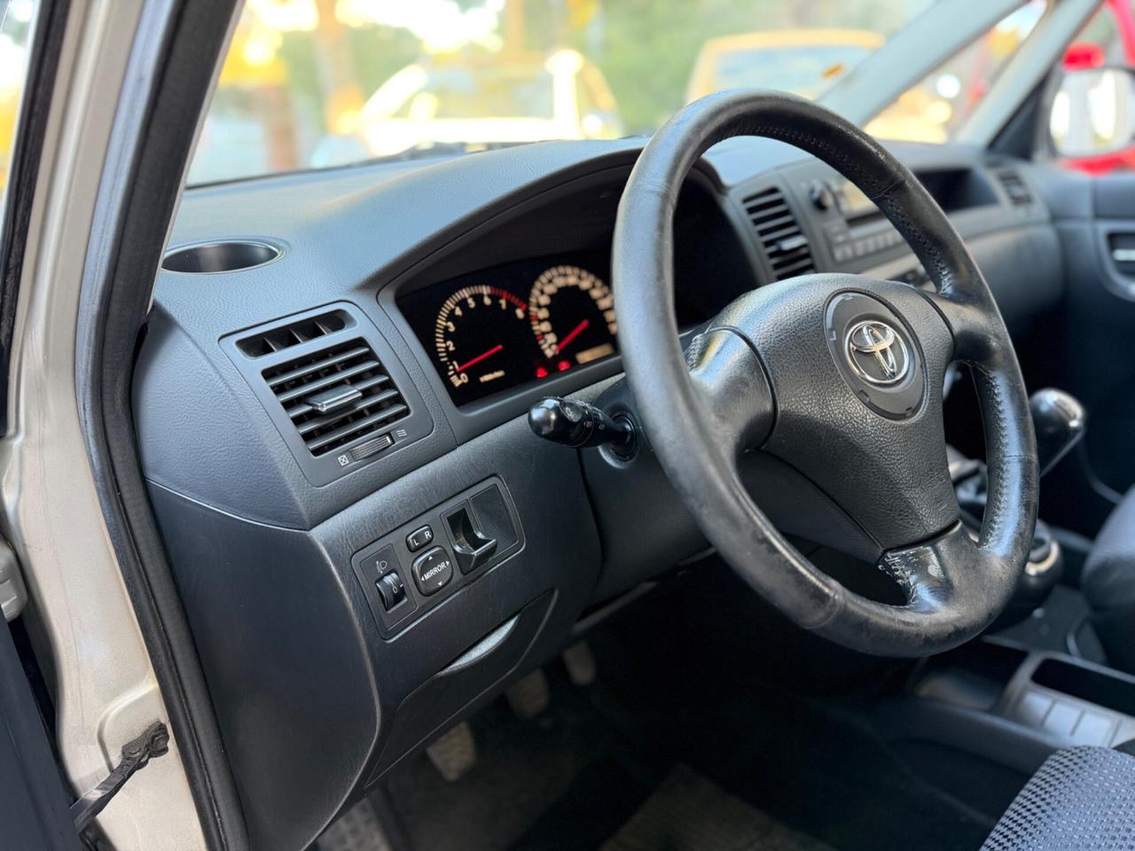Toyota Corolla Verso 1.8 16V