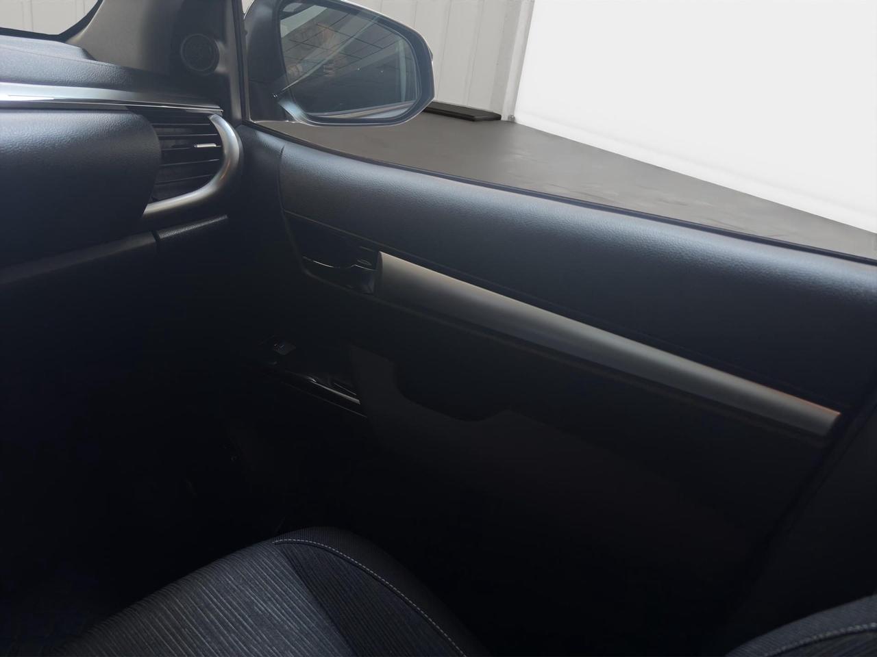 Toyota Hilux 2.4 d-4d double cab Lounge auto