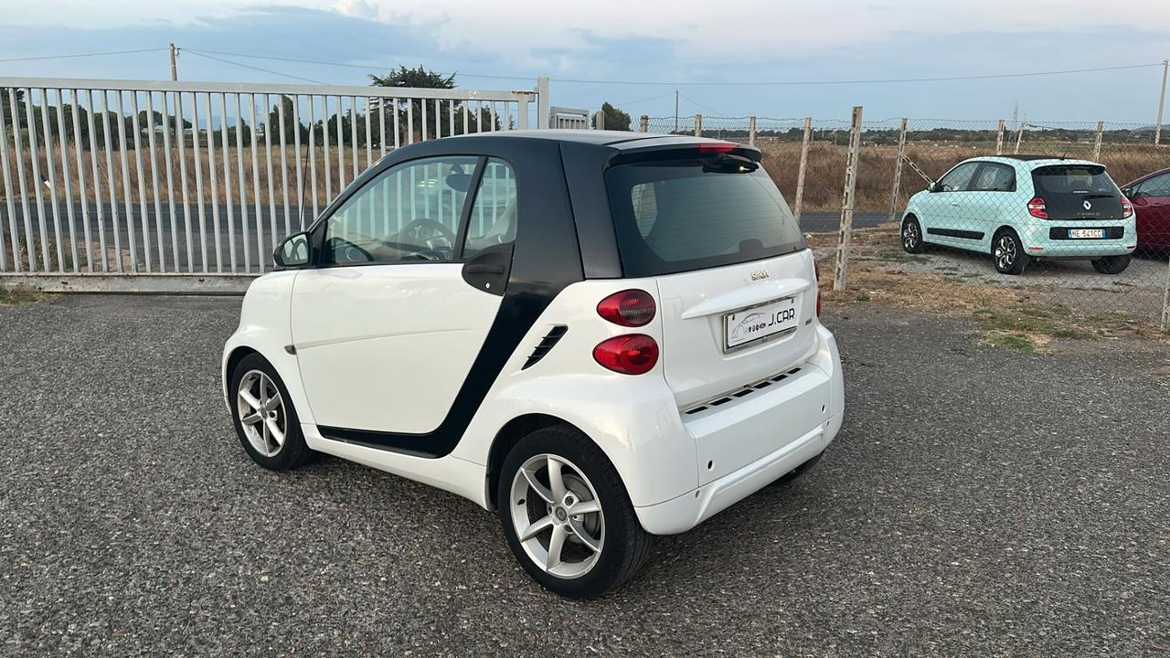 Smart ForTwo 1000 52 kW MHD coupé pure