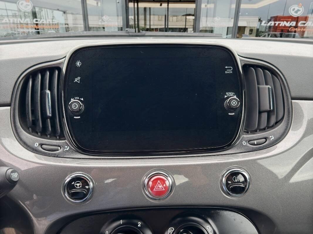 Fiat 500 1.0 hybrid Lounge 70cv con CarPlay