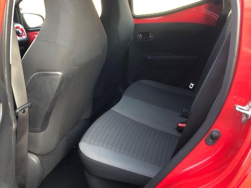 Toyota Aygo 1.0 VVT-i x-play