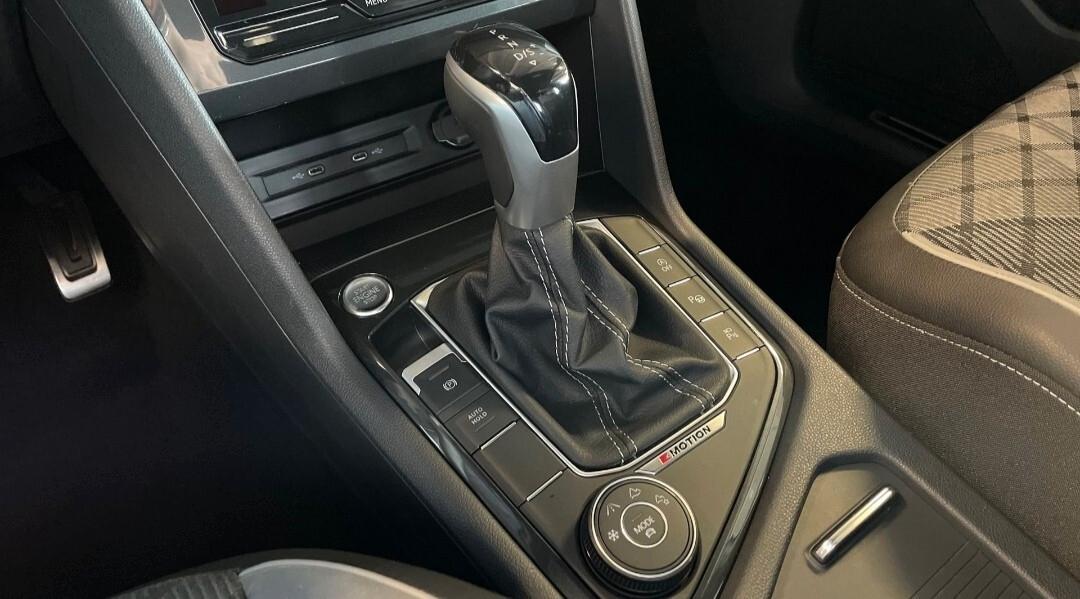 Volkswagen Tiguan 2.0 TDI 200 CV SCR DSG 4MOTION R-Line