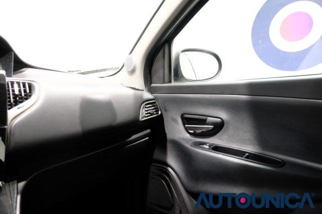 LANCIA Ypsilon 1.2 69 CV 5 PORTE GOLD NEOPATENTATI