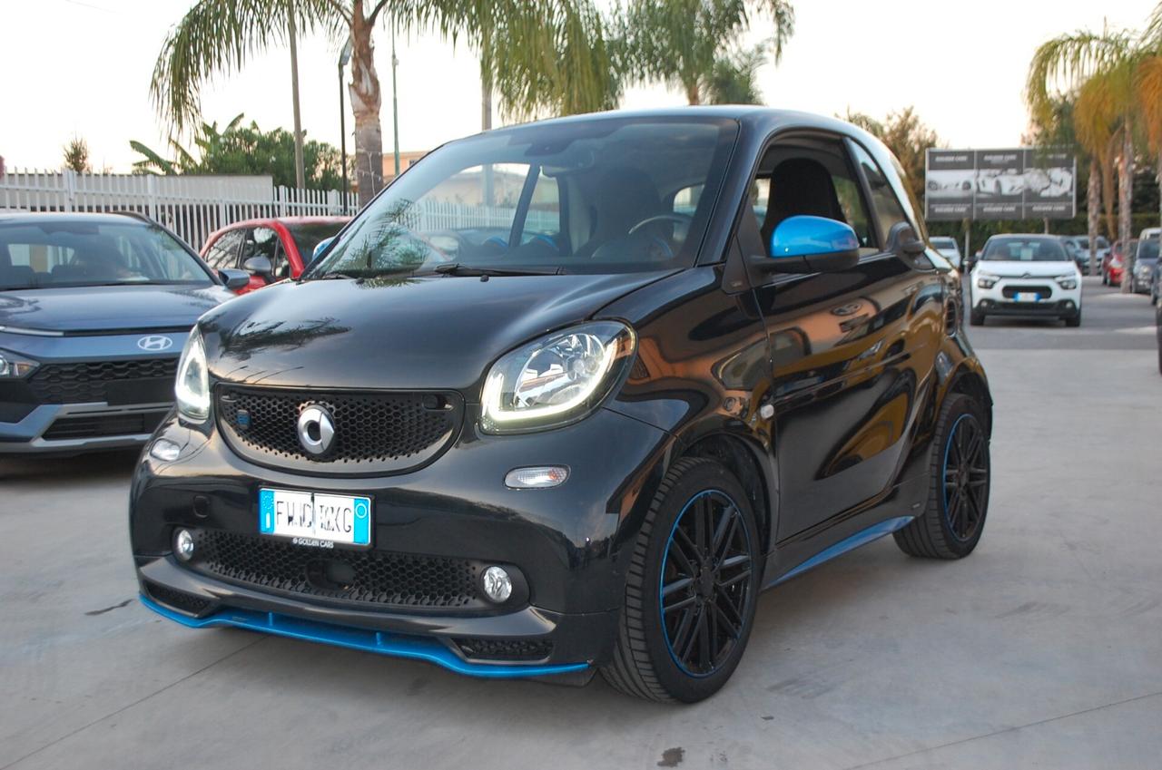 smart forTwo EQ Brabus Style my19 Uff Italy Lega Tetto Led