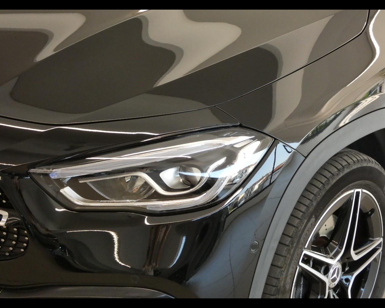 Mercedes-Benz GLA (H247) - GLA 200 d Automatic Premium