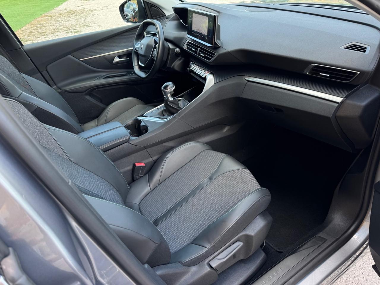 Peugeot 3008 BlueHDi 130 S&S Allure (cambio manuale)