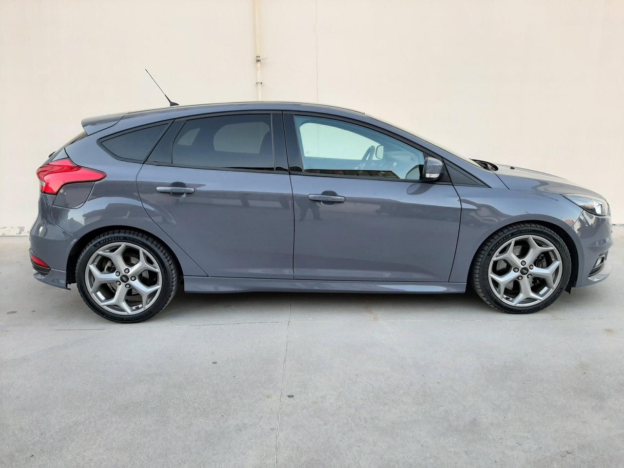 Ford Focus 2.0 EcoBoost 250 CV ST3