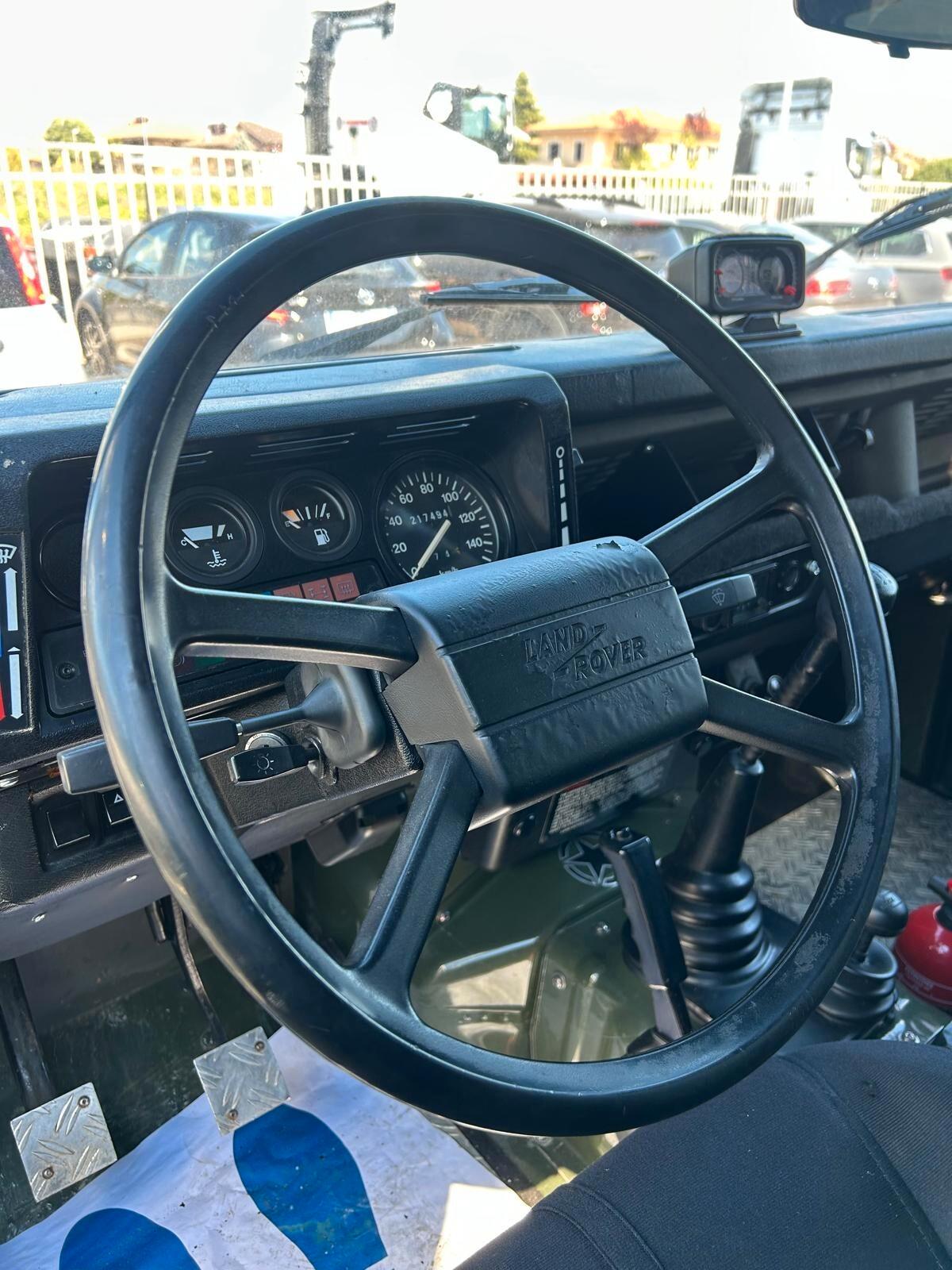 Land Rover Defender 90 turbodiesel Hard-top