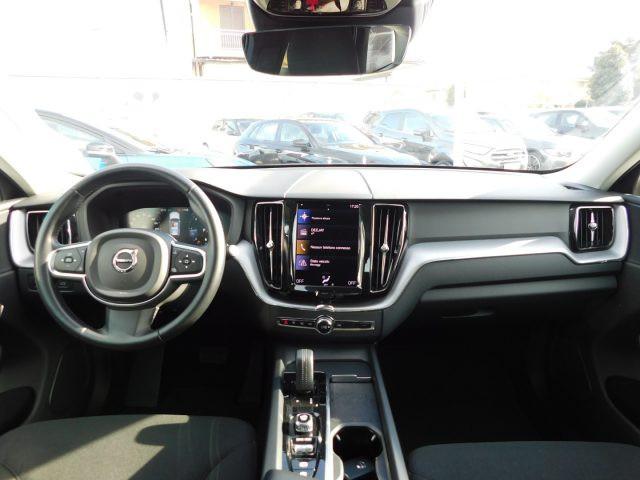 VOLVO XC60 B4 (d) AWD Geartronic Momentum