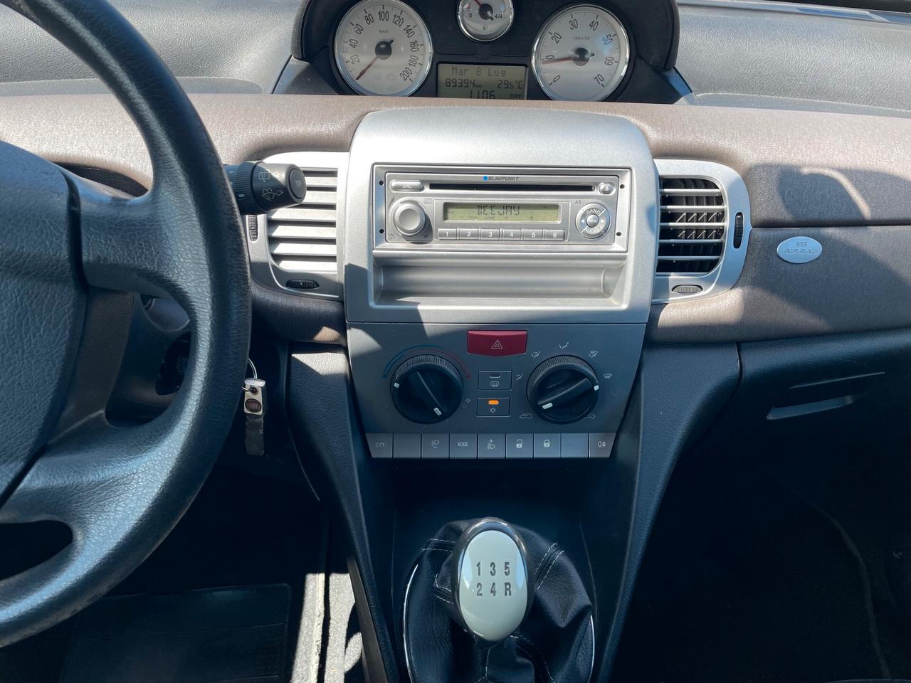 Lancia Ypsilon 1.4 Platino Ecochic GPL