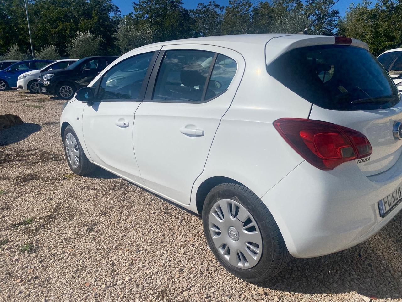 Opel Corsa 1.4 90CV 66 kW GPL Tech 5 porte b-Color