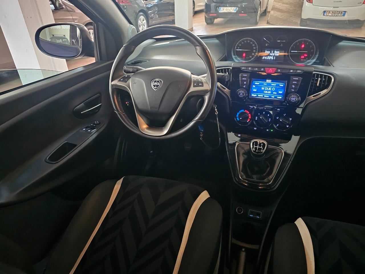 Lancia Ypsilon 1.2 69 CV 5 porte GPL Ecochic Gold