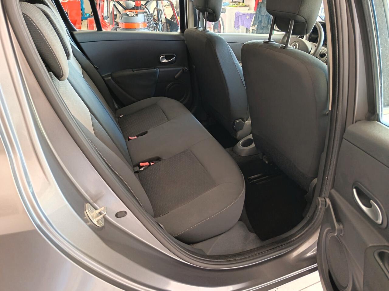 Renault Clio 1.2 16V 5 porte Confort - 2009