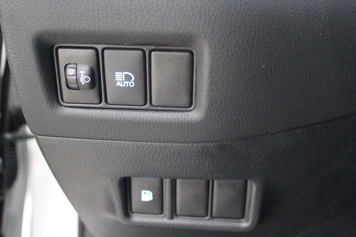 TOYOTA - C-HR - 1.8 Hybrid E-CVT Active