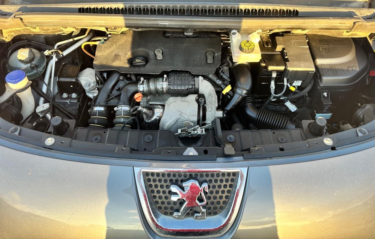 Peugeot 3008 1.6 HDi 112CV