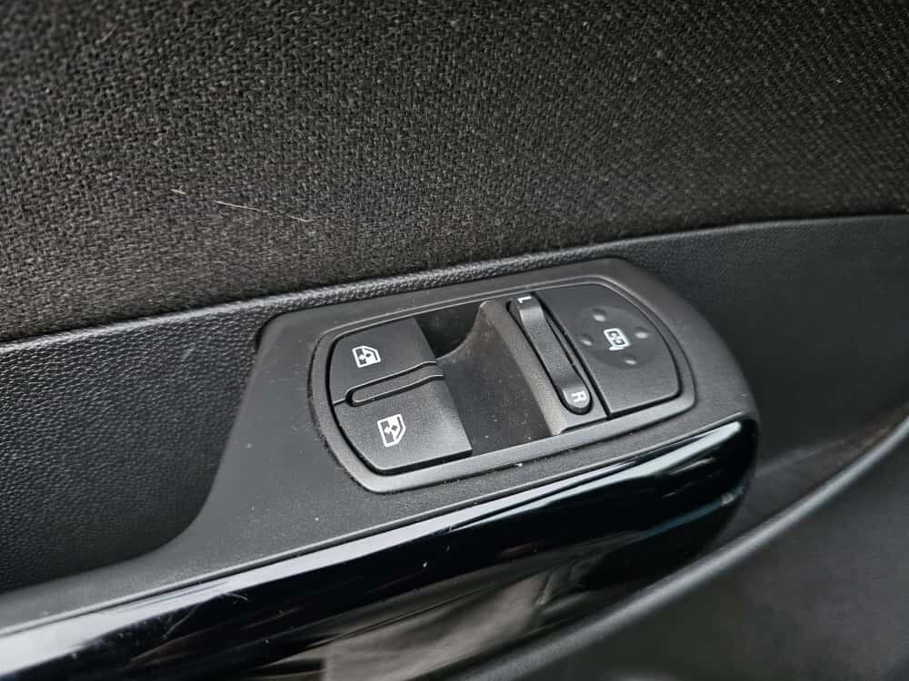 Opel Corsa 1.2 3 porte Edition - NeoPatentati