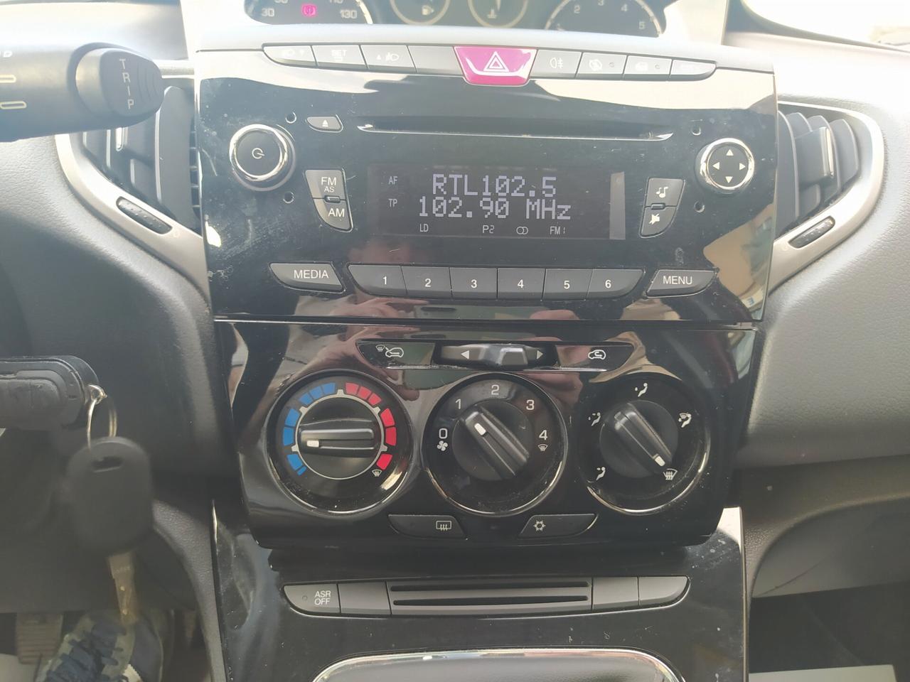 Lancia Ypsilon 1.2 69 CV 5 porte Silver Neopatentati SOLO 89000 KM