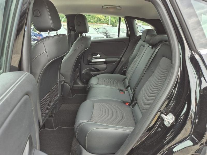 Mercedes-Benz GLA 180 Progressive Advanced Plus auto