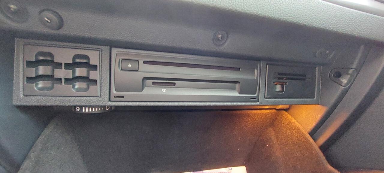 GOLF 7,5 CAMBIO AUTOMATICO DSG 1,5 METANO 130 CV NAVI TELEFONO SENSORI IMPECCABILE