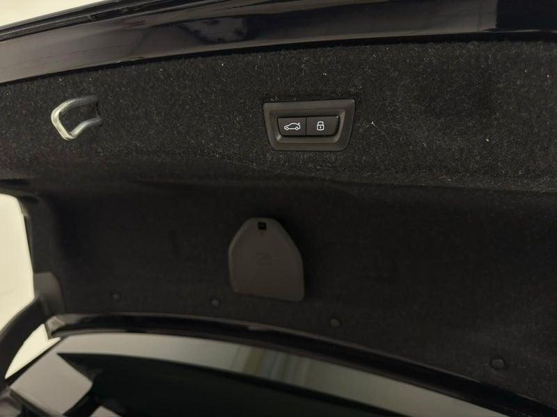 BMW Serie 5 530e sDrive M Sport Pro | TETTO PANORAM. | IVA ESPOSTA