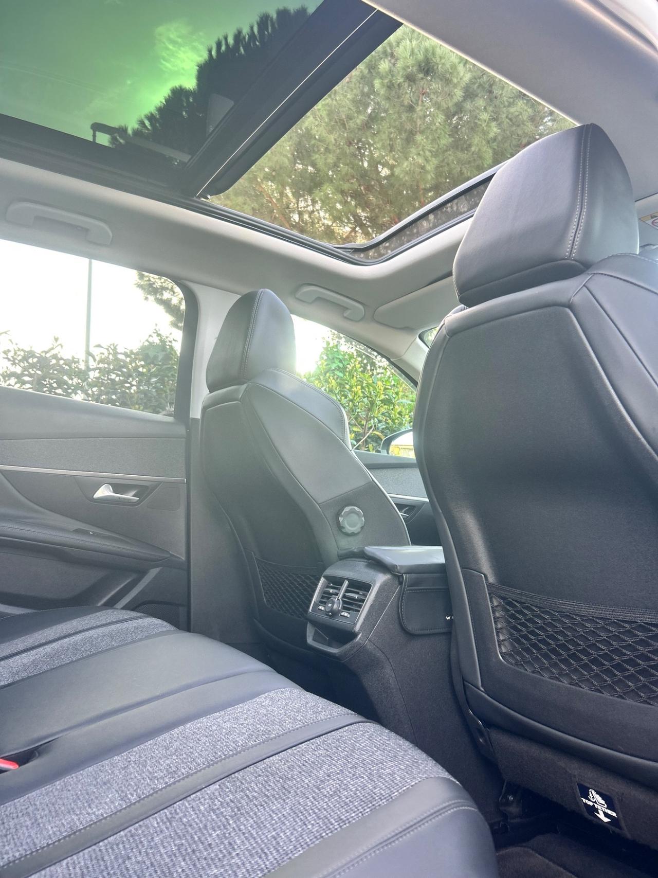 Peugeot 3008 BlueHDi 130 S&S Allure