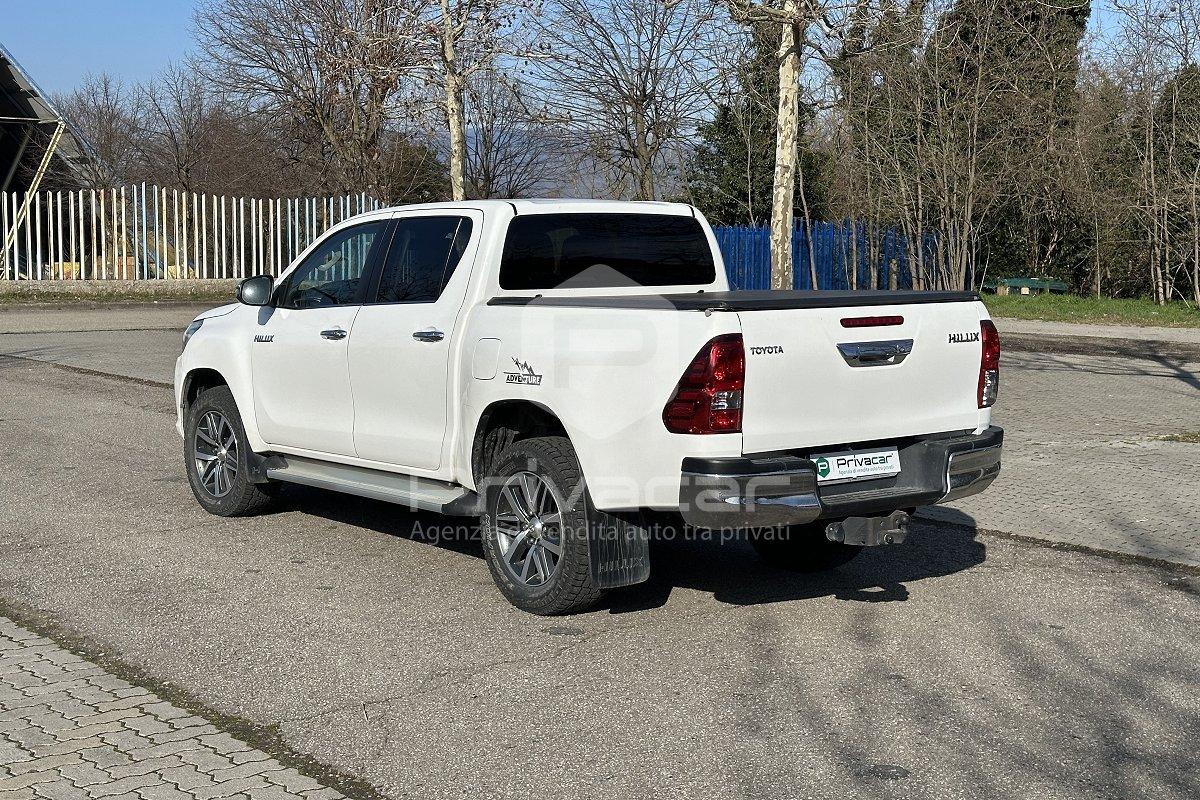 TOYOTA Hilux 2.4 D-4D 4WD 4 porte Double Cab Comfort