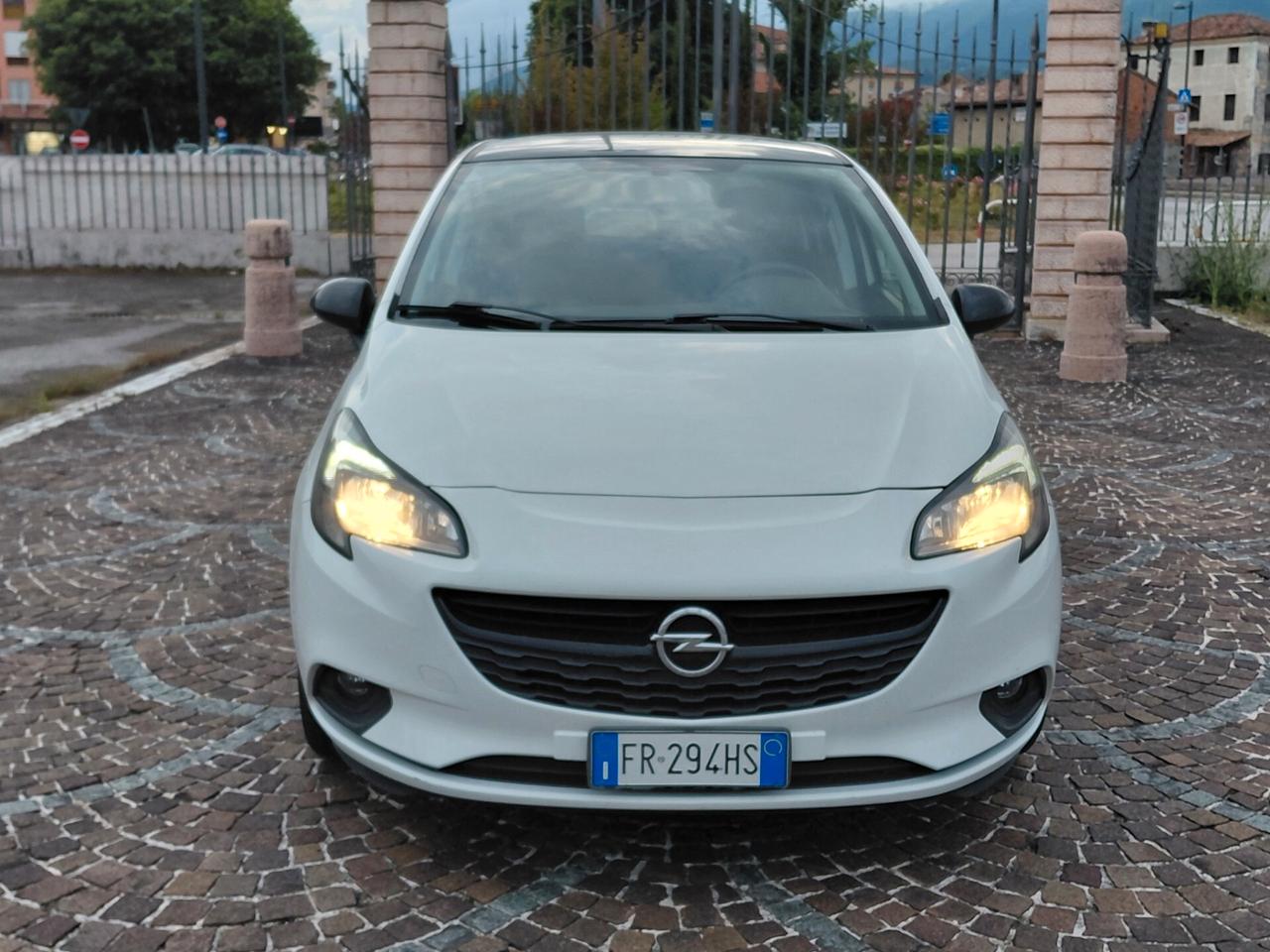 Opel Corsa 1.4 90CV GPL Tech 5 porte Innovation