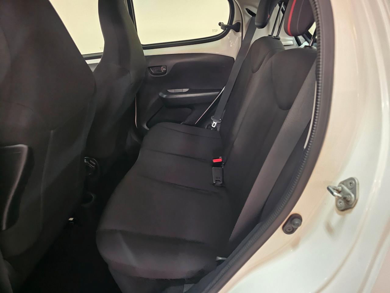 Peugeot 108 PureTech 82 5 porte Allure TOP! GPL INSTALLATO NEL 2023