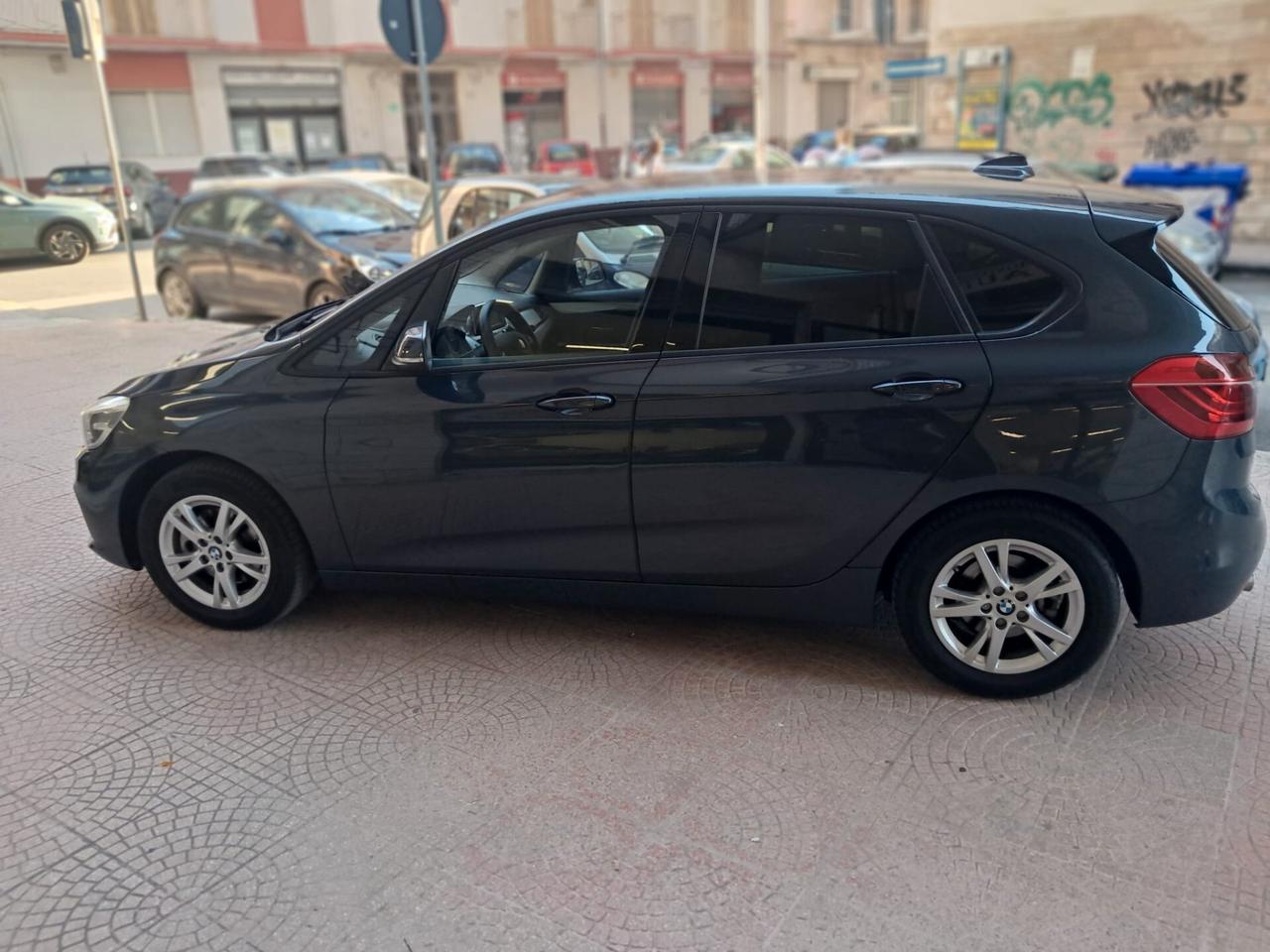 Bmw 216 216d Active Tourer-Solo89000km-EURO15990