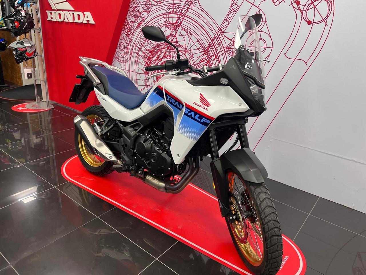 Honda Transalp 750 2023