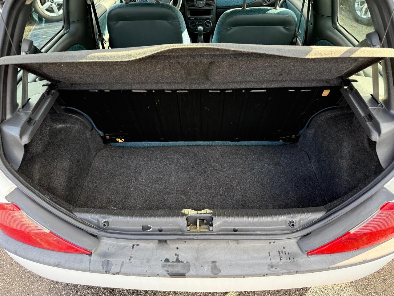 Lancia Y 1.2i 16V cat LS