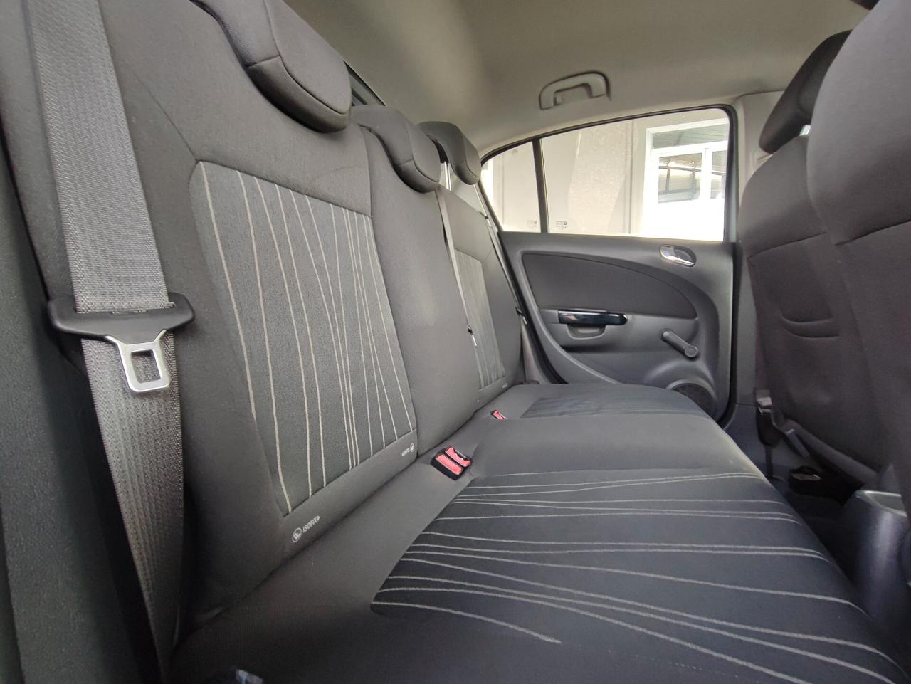 Opel Corsa 1.2 5 porte Cosmo