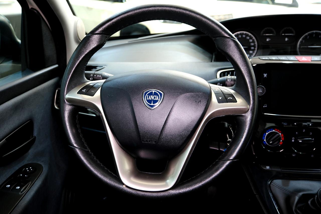 Lancia Ypsilon 1.0 HYBRID 70cv GOLD - 5° POSTO