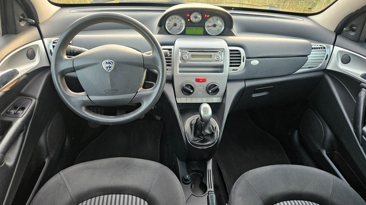 Lancia Ypsilon 1.2 Platino