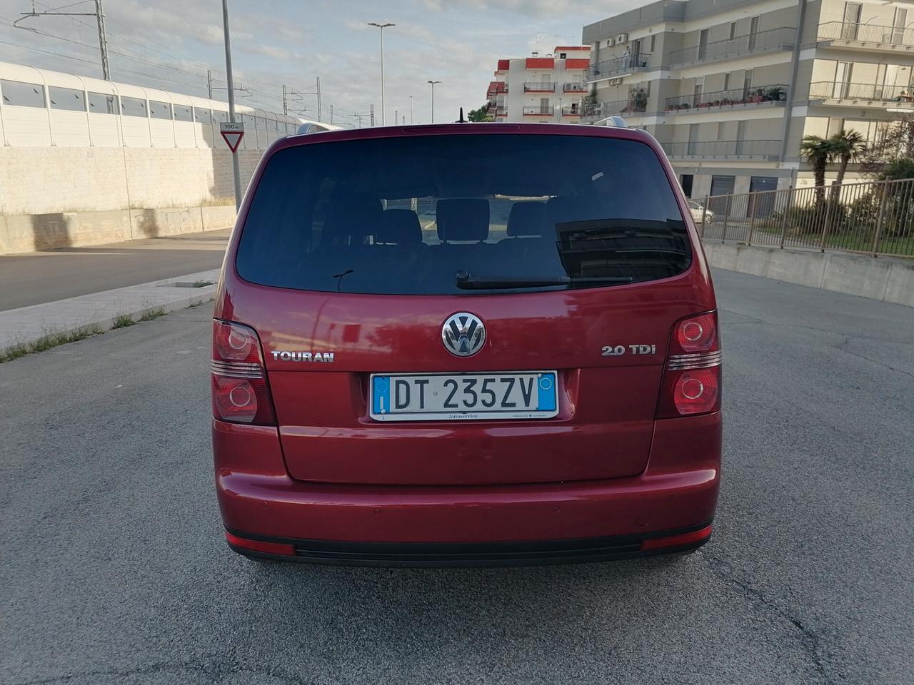 Volkswagen Touran 2.0 TDI HIGHLINE 7 POSTI 2009