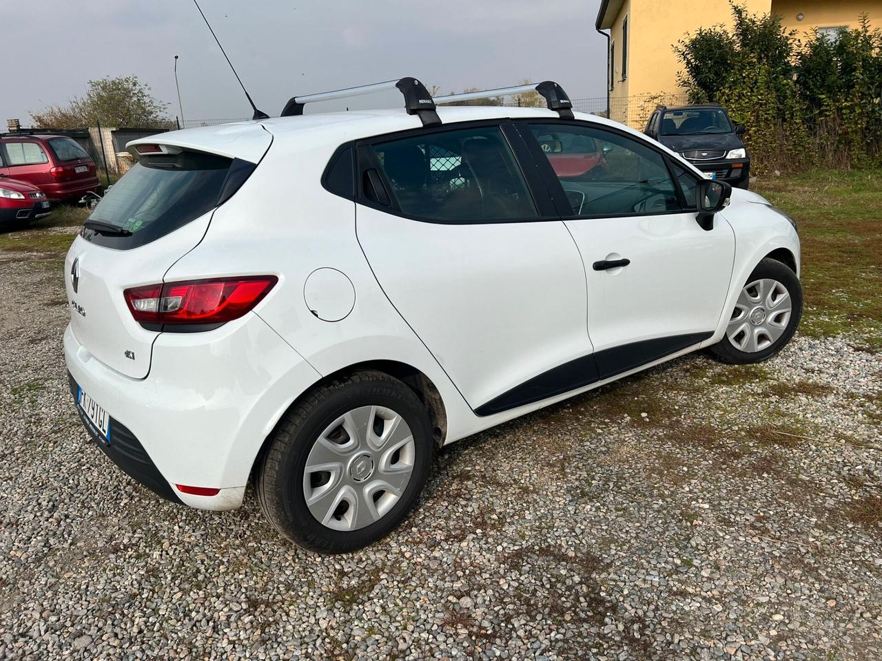 Renault Clio dCi 8V 75 CV autocarro 2 posti