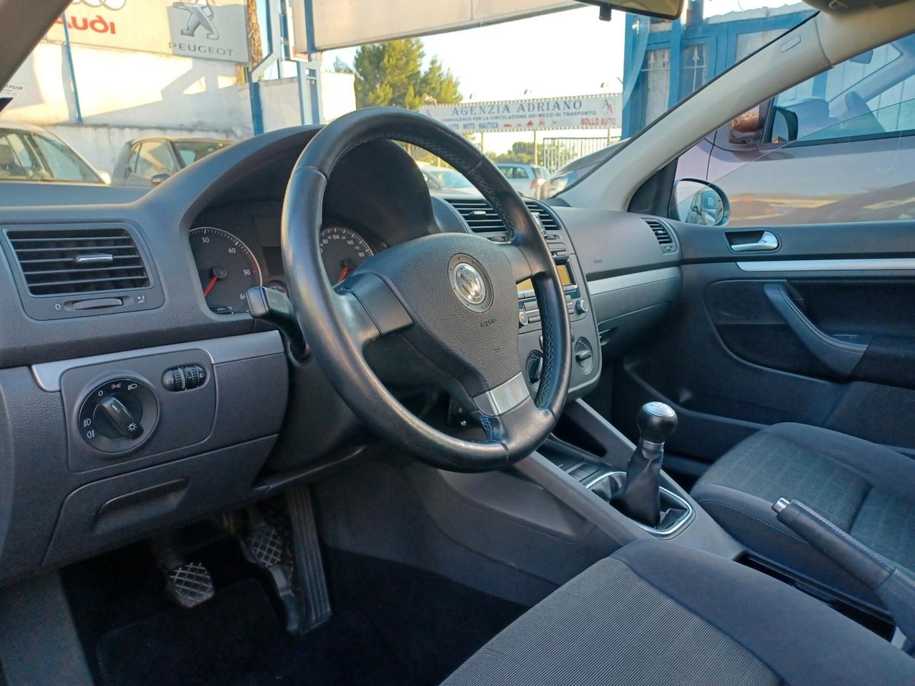 Volkswagen Golf 1.9 TDI 5p. Comfortline