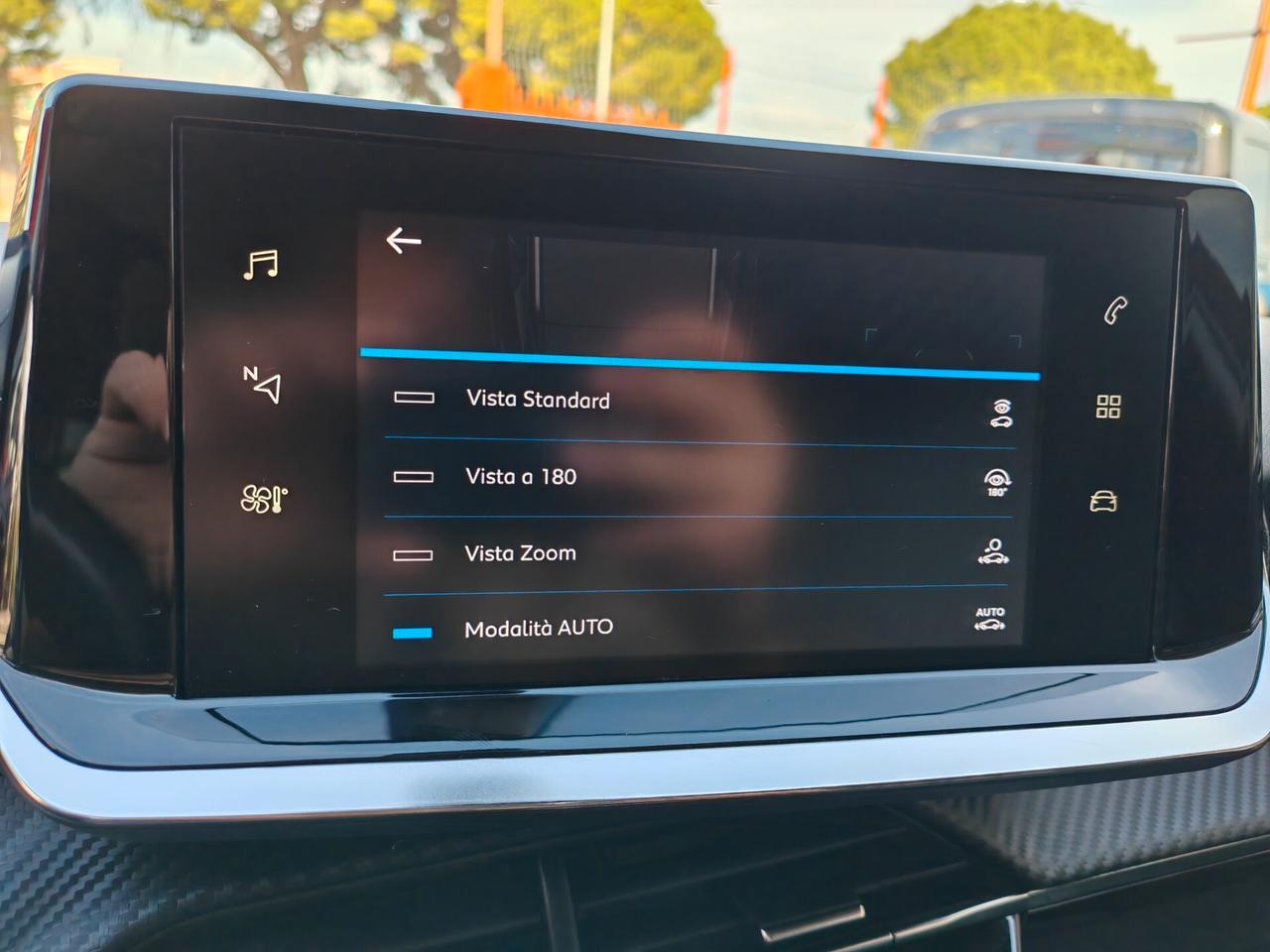 Peugeot 2008 1,5 diesel 12/2021 Cv110