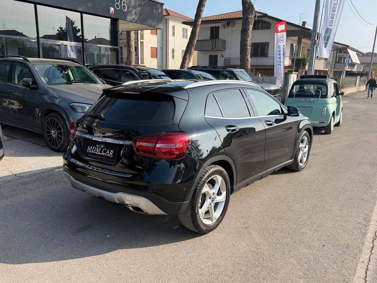 Mercedes-Benz GLA 200 Premium Auto *TAGLIANDI MERCEDES*