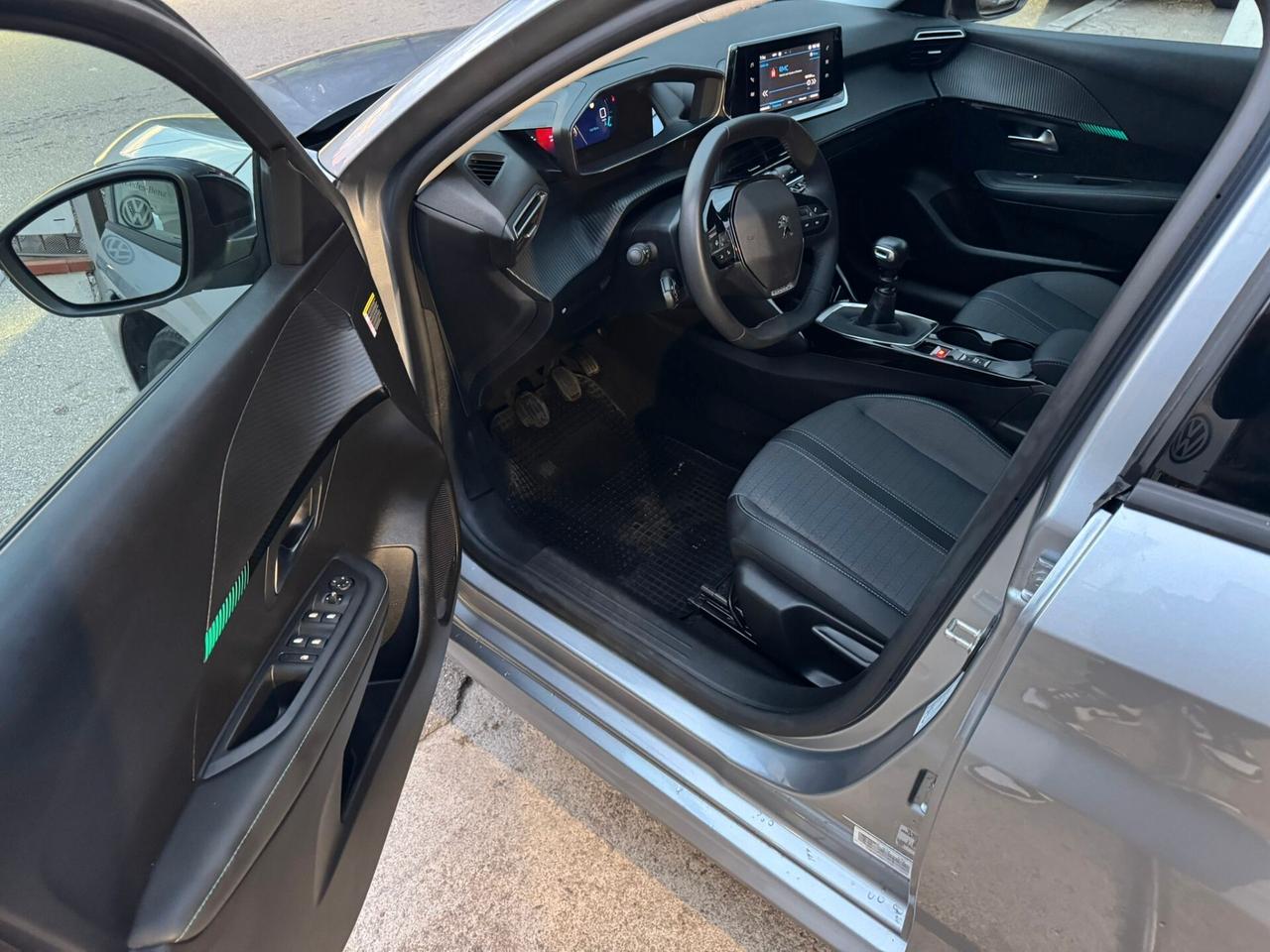 Peugeot 208 100cv BlueHDi Allure Pack