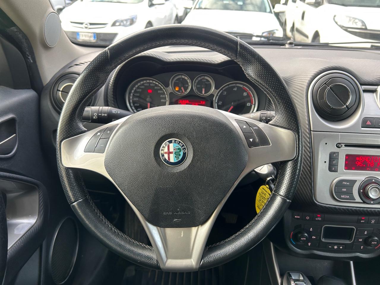 Alfa Romeo MiTo 1.6 JTDm 16V Distinctive Sport Pack