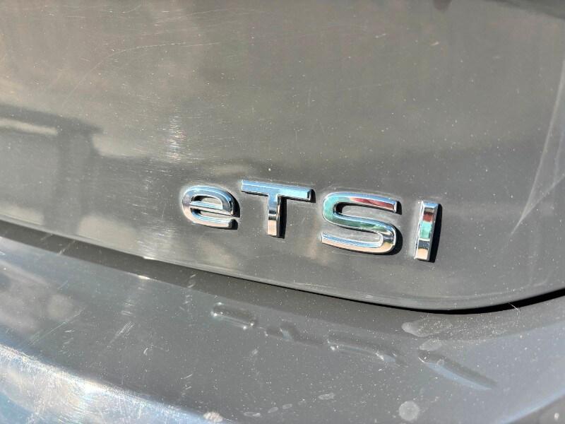 VOLKSWAGEN Golf 8ª serie Golf 1.0 eTSI EVO DSG...